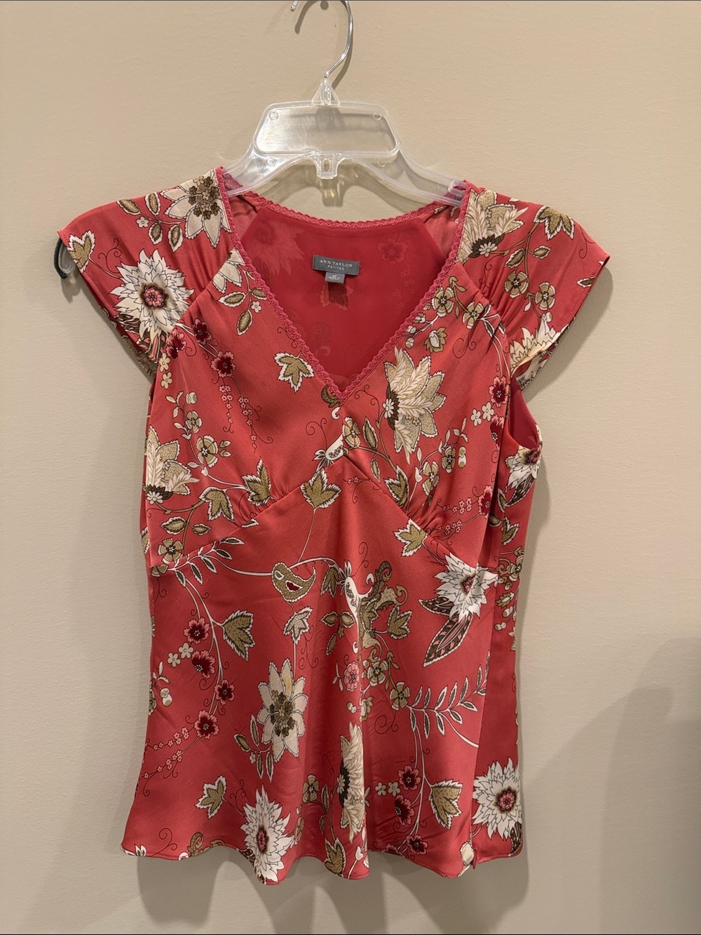 Ann Taylor Petites Rose-Red Lace-Trim Floral Shell
